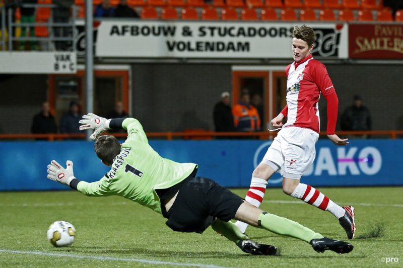 Image of Wout Weghorst scoring a goal for FC Emmen. 