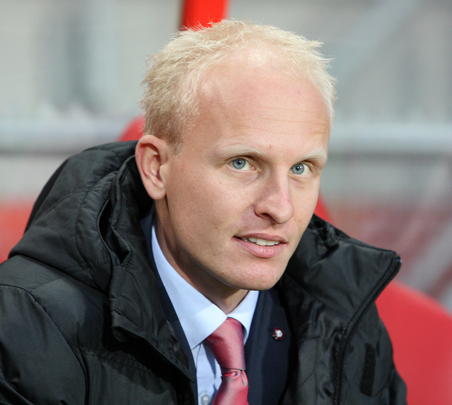 Image of Arjan Veurink in a dug-out